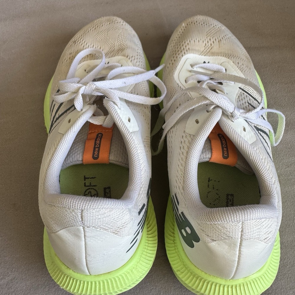 Size W7/M5.5 - New Balance DynaSoft Pro Run v2 WPRORCW2 Women's Running Shoes - Picture 6 of 10